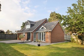 3 bedroom Detached f...